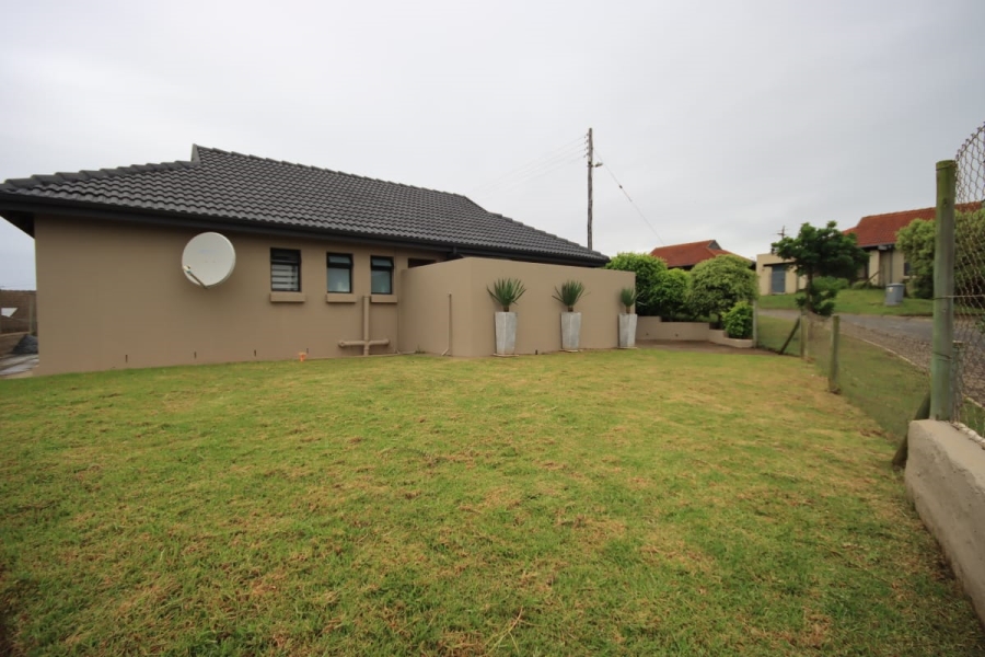 To Let  Bedroom Property for Rent in Kidds Beach Eastern Cape